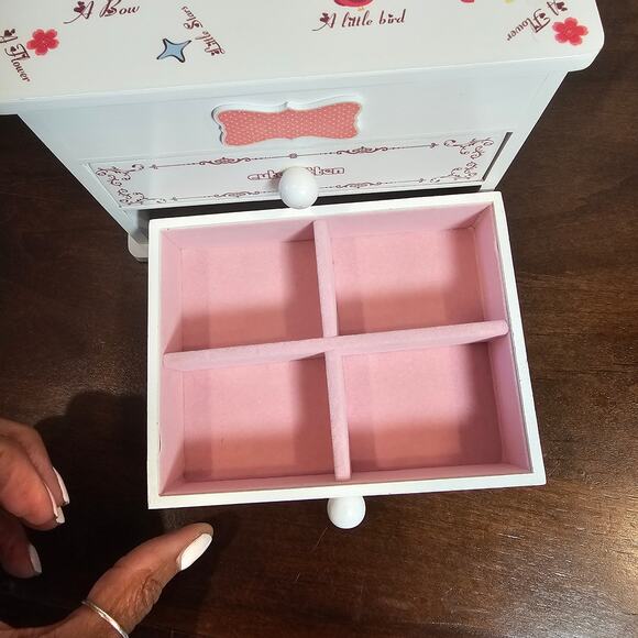 Aristocrats Marie Music Jewerly Box - Picture 6 of 9